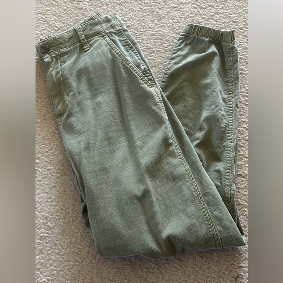 Gap Girlfriend Khaki Joggers - Picture 2 of 3